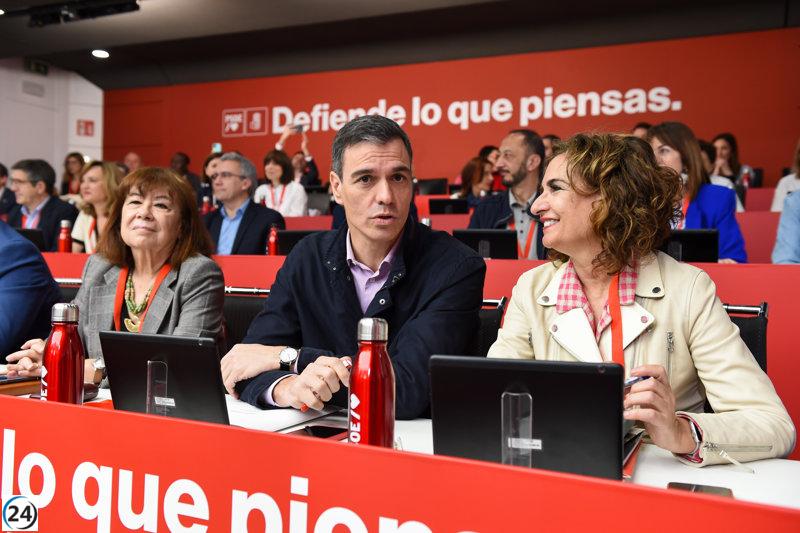 El PSOE, previsor de las elecciones, pide a sus federaciones contratar servicios y provisionarse en octubre ante la inflación cresciente.