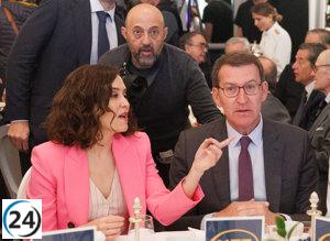 Feijóo destaca el liderazgo de Ayuso y aboga por gobiernos fuertes opuestos al tripartito de Sánchez.