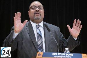 Fiscal de Manhattan denuncia a congresista republicano por interferir en juicio de Trump.