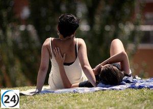 La mayoría de los españoles no valoran la decisión de no tener hijos, según el CIS.