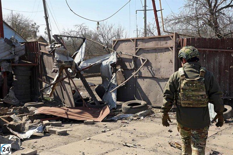 Dos civiles mueren en las ofensivas rusas en Járkov.