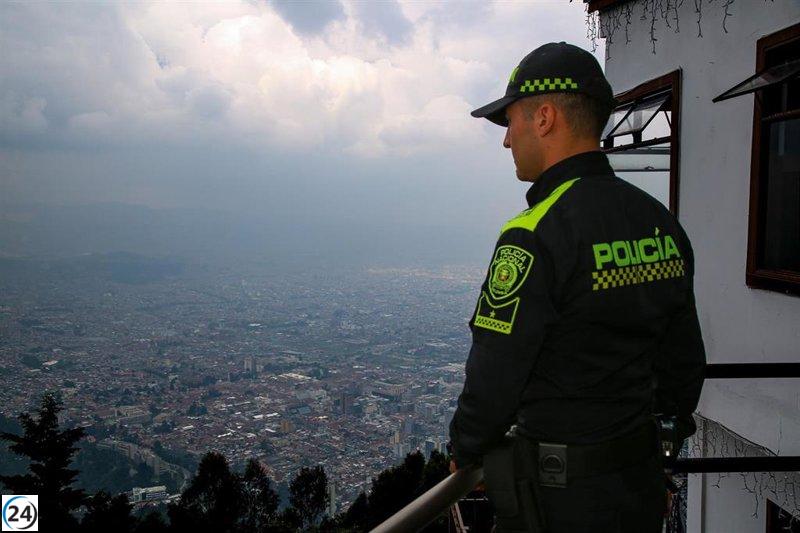 Dos policías mueren en colapso de puente en Colombia.