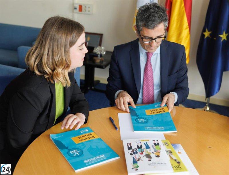 Bolaños considera extraña la posible salida de Ferrovial debido a las buenas perspectivas económicas de España.