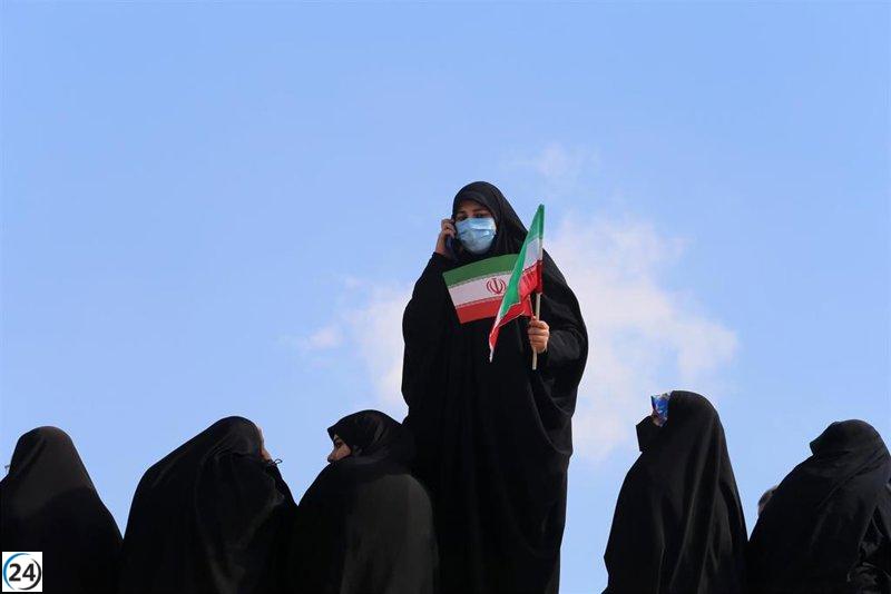 Irán impone nuevamente el uso del velo desde este sábado.