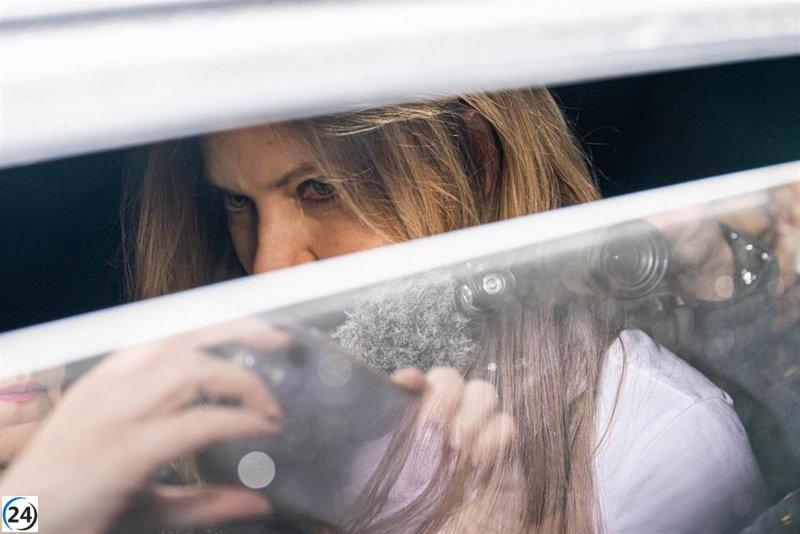 La ex vicepresidenta del PE no regresa a Grecia hasta demostrar su inocencia en el 'Qatargate'.