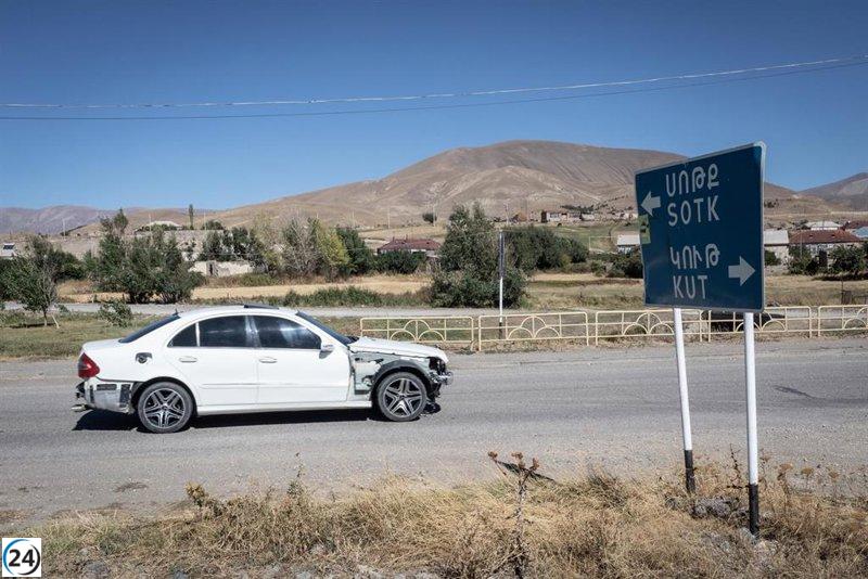 Armenia y Azerbaiyán se culpan por fuego fronterizo.