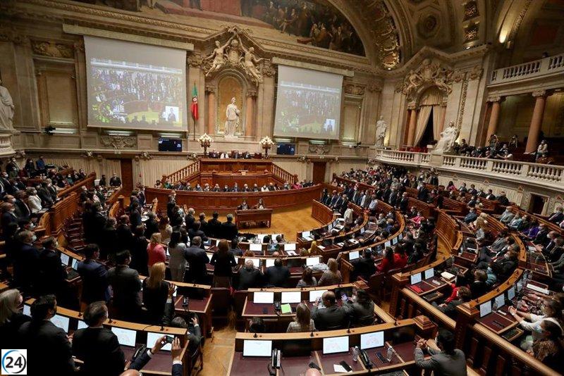 El Parlamento de Portugal aprueba ley de eutanasia sin acuerdo presidencial.