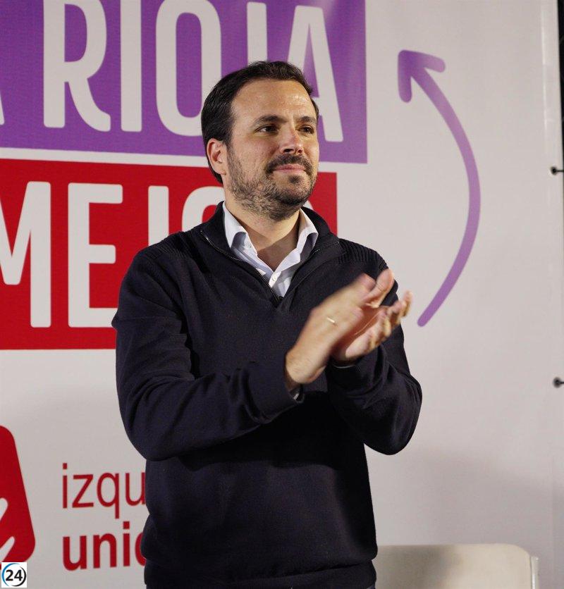 Garzón apoya medidas contra Desokupa por ir en contra de la Constitución.