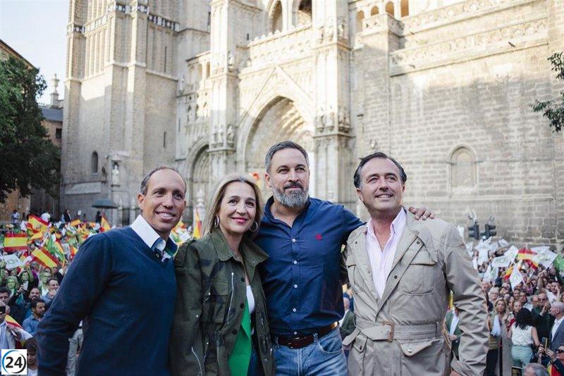 Abascal critica a Feijóo por buscar acuerdos con el PSOE: