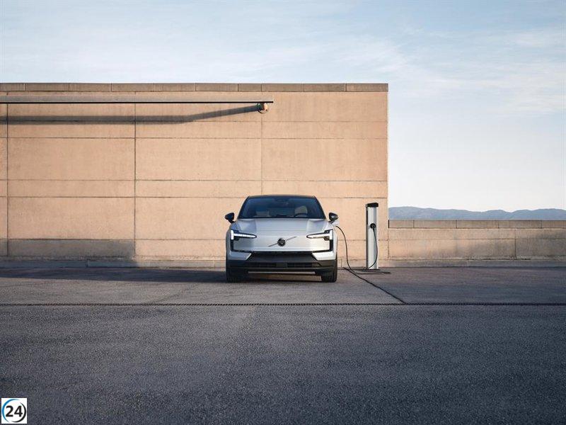 Volvo presenta SUV eléctrico EX30 por 36.000 euros.