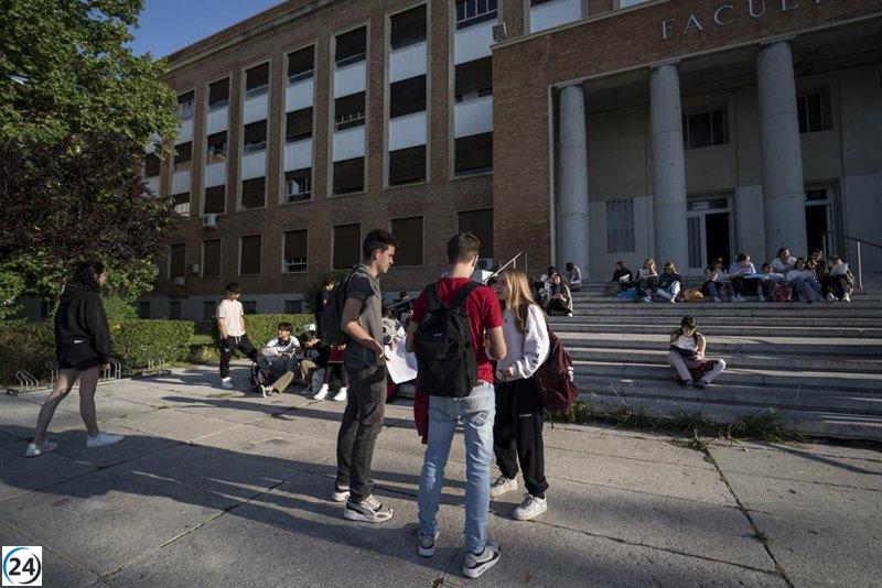Estudio muestra desigualdad salarial de género en universidades públicas españolas: mujeres ganan un 12,7% menos que los hombres.