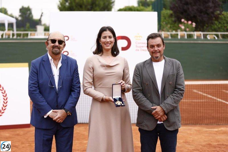 Garbiñe Muguruza, galardonada con la medalla de oro de la Real Orden del Mérito Deportivo