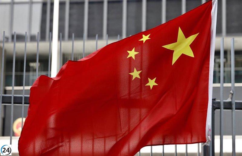 China inyecta 12.800 millones a bancos y reduce reservas obligatorias de divisas extranjeras