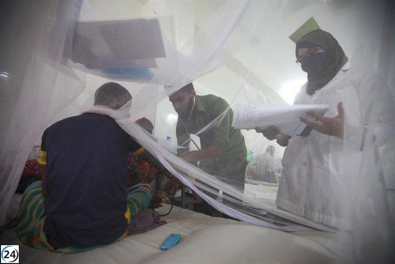La trágica cifra de fallecidos por dengue en Bangladesh se eleva a 800.