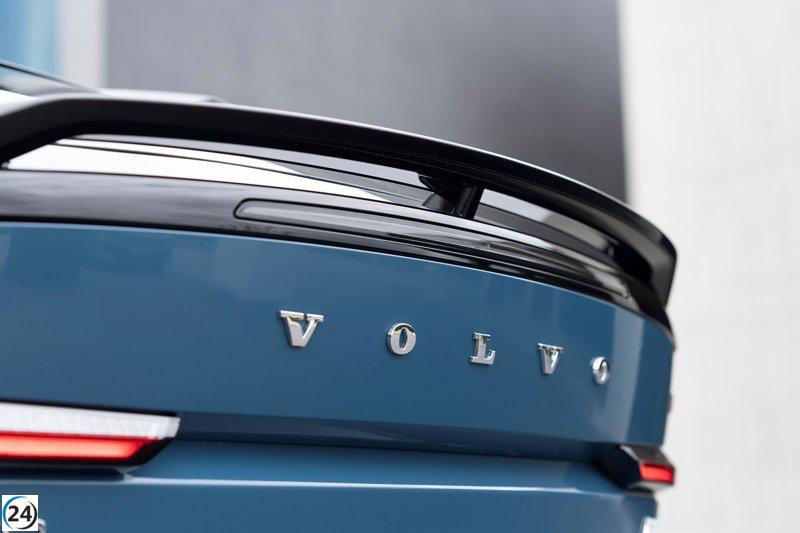 Volvo Cars registra una caída significativa del 24,1% en su beneficio neto hasta septiembre, alcanzando los 911 millones de euros.