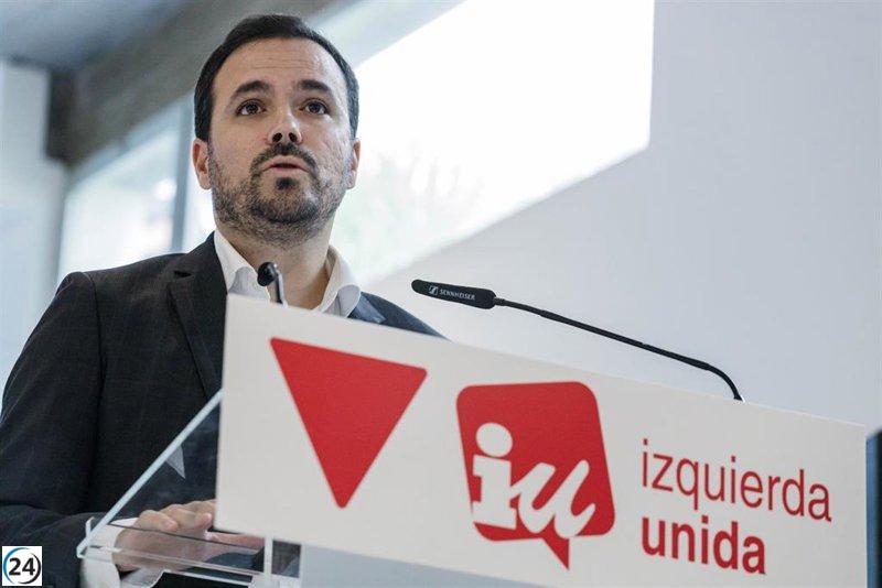 Alberto Garzón se ausenta de la jura constitucional de la Princesa por considerarla un acto de enaltecimiento de la monarquía.