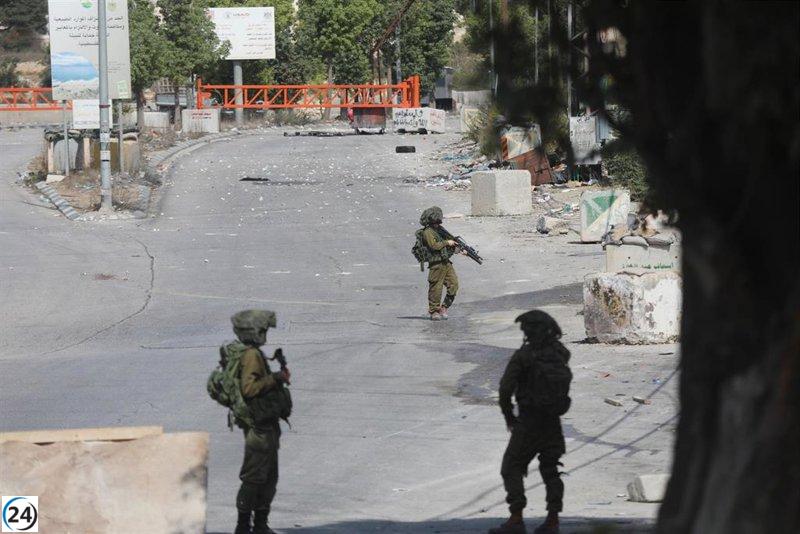 Tres ciudadanos palestinos pierden la vida tras ser atacados por fuerzas militares israelíes en Cisjordania.