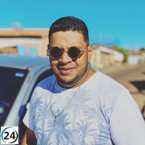Trágicamente, el joven e influyente cantante brasileño Darlyn Morais fallece a los 28 años debido a la picadura de una araña en su rostro.