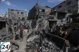 Israel bombardea la Franja de Gaza, causando la muerte de más de 15 palestinos.