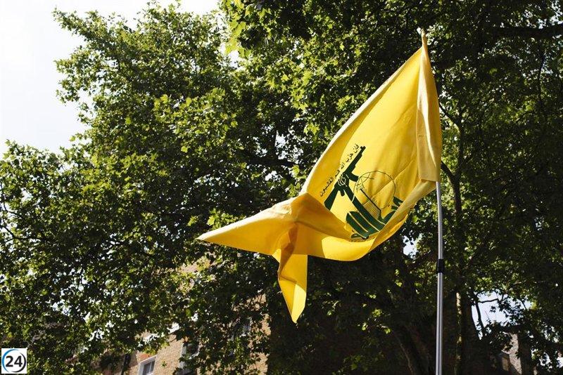 Hezbolá lanza un intenso ataque con casi 50 proyectiles hacia Israel, marcando su ofensiva más agresiva desde el comienzo del conflicto.