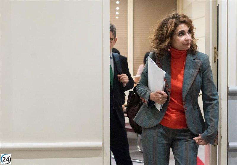 CCAA del PP se acercan a Hacienda interesadas en condonación de deuda, según Montero