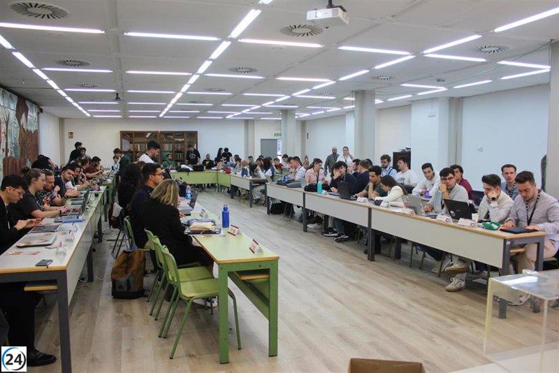 Morant, nueva responsable de Universidades, instada por estudiantes a mostrarse más comprometida y dialogante que en la legislatura anterior.
