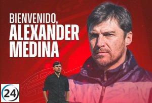 Alexander Medina, el destacado técnico uruguayo, asume como entrenador del Granada.