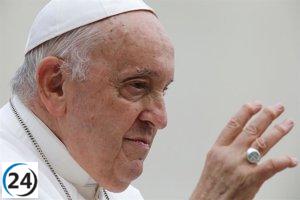 La salud del Papa se ve afectada por problemas respiratorios, descartando la pulmonía.