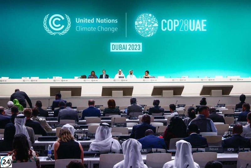 COP28: Más de 100 naciones acuerdan triplicar energía renovable para 2030.
