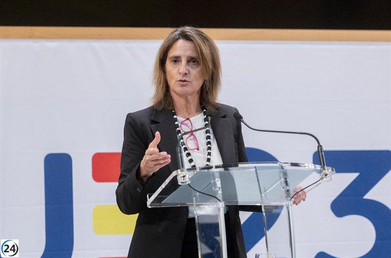 La Ministra Ribera no considera contradictorio organizar la cumbre en Dubái siendo un país petrolero