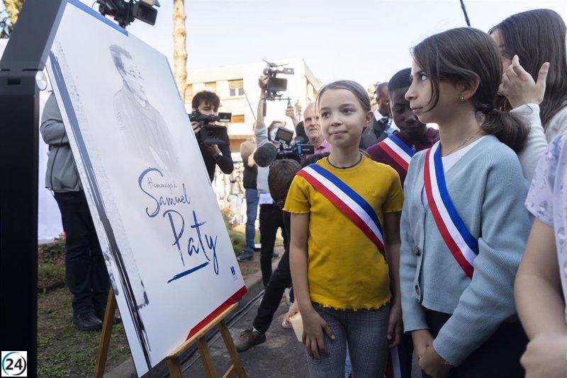 Seis adolescentes franceses condenados por su participación en el asesinato del profesor Samuel Paty en 2020.