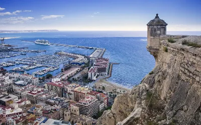 Alicante, el sol y playa que siempre buscas