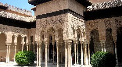La Alhambra, la joya de la arquitectura islámica en Granada