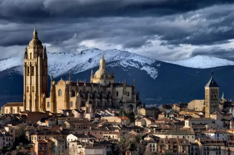 Segovia, historia, tradición y mucho más
